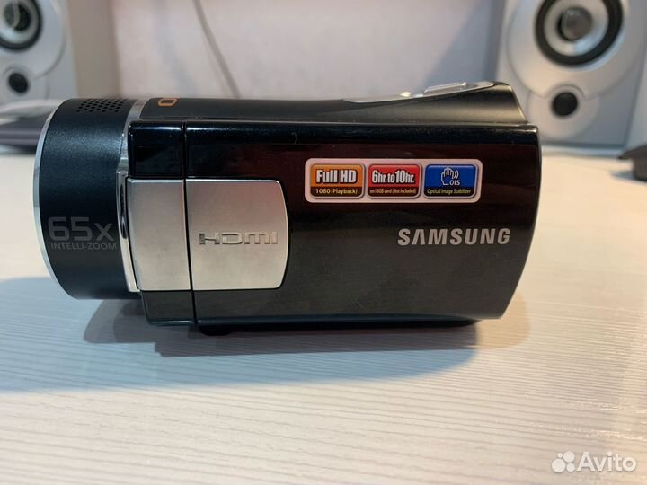 Видеокамера Samsung