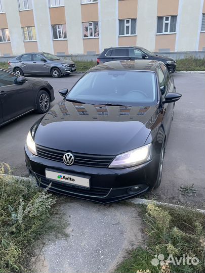 Volkswagen Jetta 1.6 AT, 2012, 200 000 км