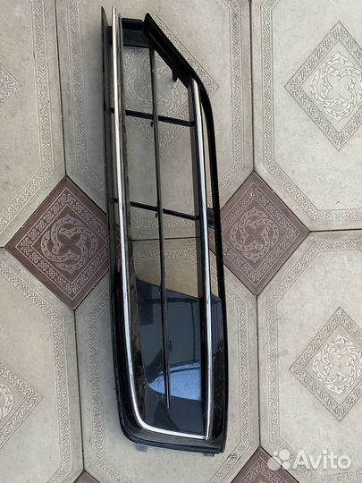 Решетка нижняя левая Ауди А8 D4