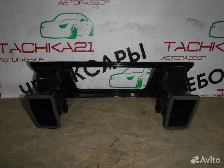 Дефлектор обдува центральный VW Transporter T6 15+