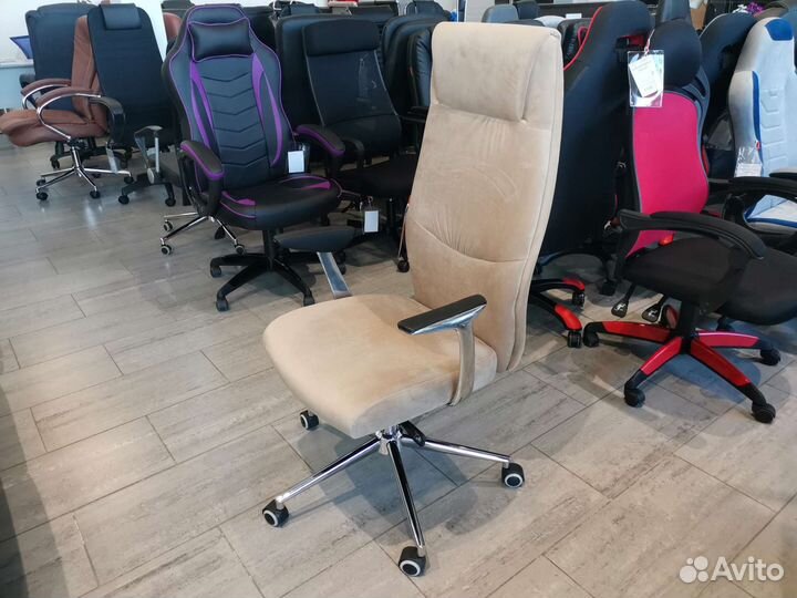 Компьютерное кресло новое велюр