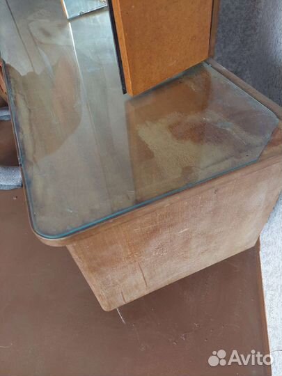 1950 г тумбочка и трельяж из гарнитура Улла