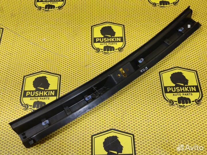 Накладка замка багажника Renault Kaptur RBA/REA