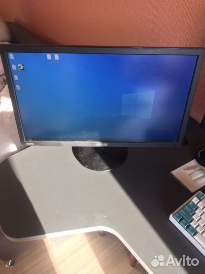 Монитор Asus