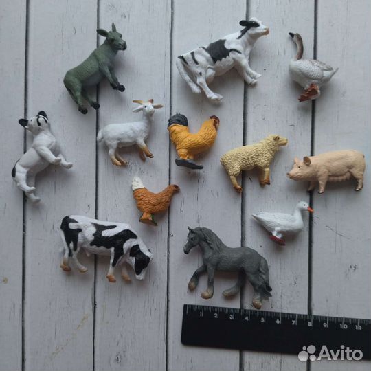 Игрушки фигуры домашних животных