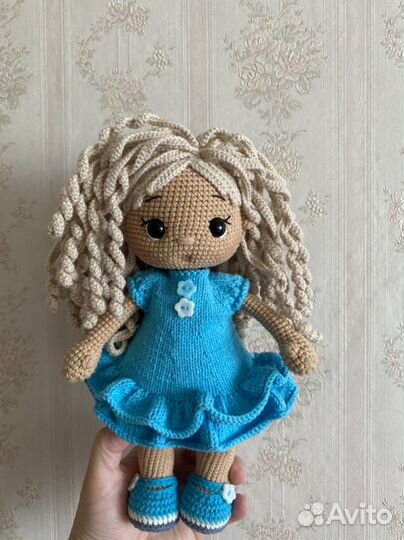 Кукла вязанная
