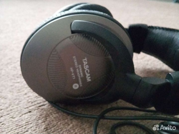Наушники tascam HP-VT1