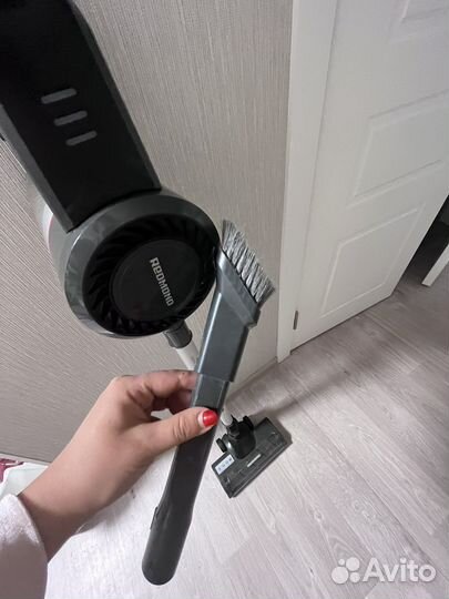 Ручной пылесос беспроводной Redmond