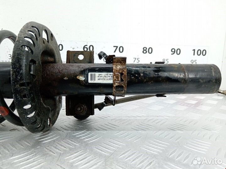 Стойка для Volkswagen Golf 4