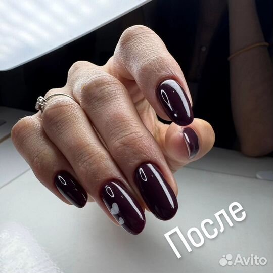 Модель на маникюр