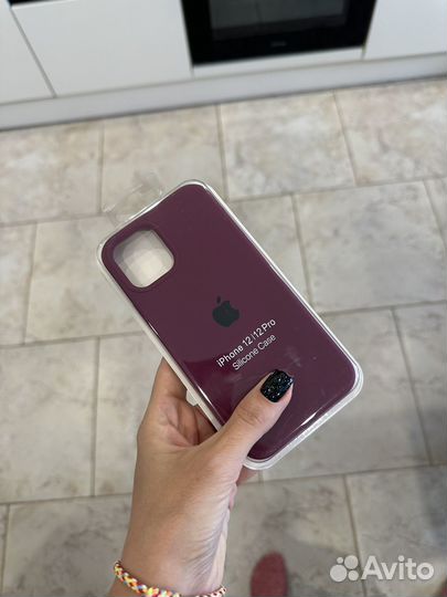 Чехол на iPhone 12