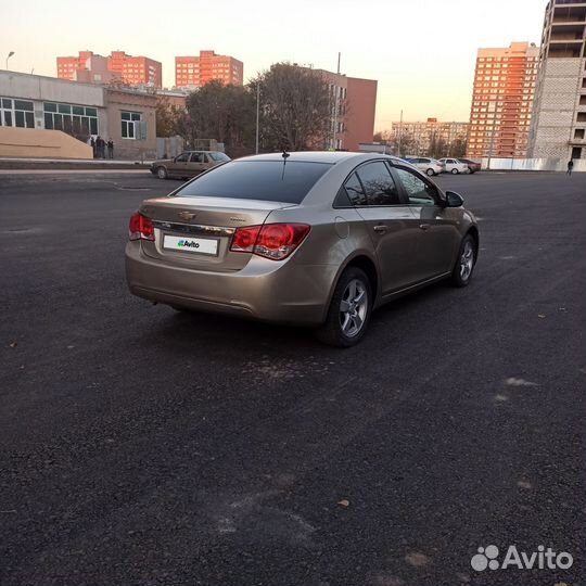 Chevrolet Cruze 1.8 AT, 2011, 206 000 км