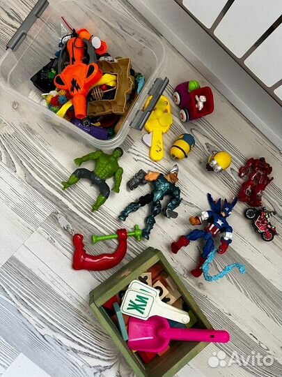 Роботы и игрушки