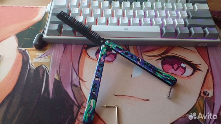 Яркий Нож бабочка (Расчёска)