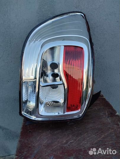 Фонарь задний правый renault logan 2