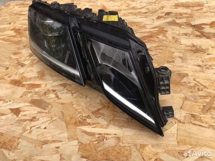 Фара правая Skoda Octavia A7 Рестайлинг LED