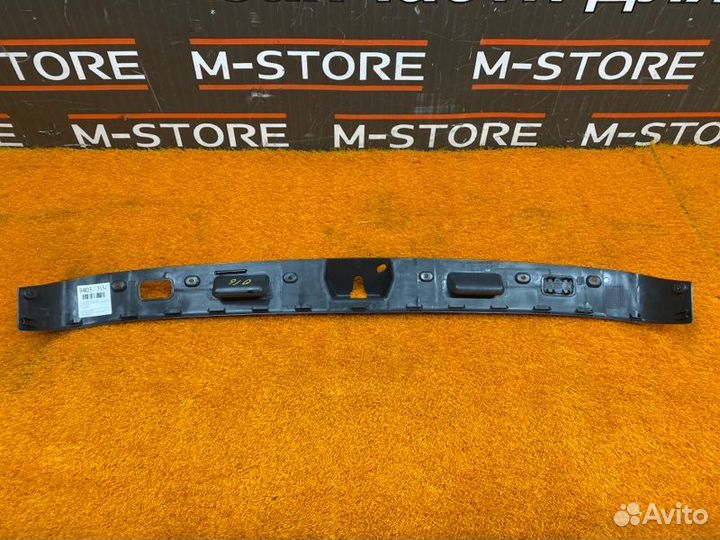 Накладка двери багажника Mercedes-Benz E-Class