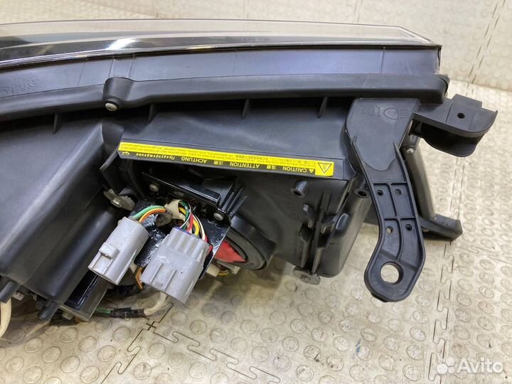 Фара левая Toyota Land Cruiser 200 2012-2015