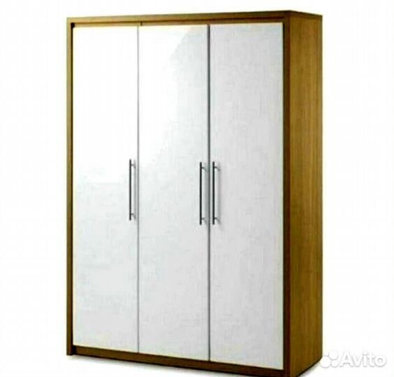 Распашной шкаф на балкон