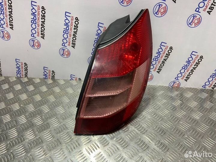 Фонарь правый Renault Scenic 2