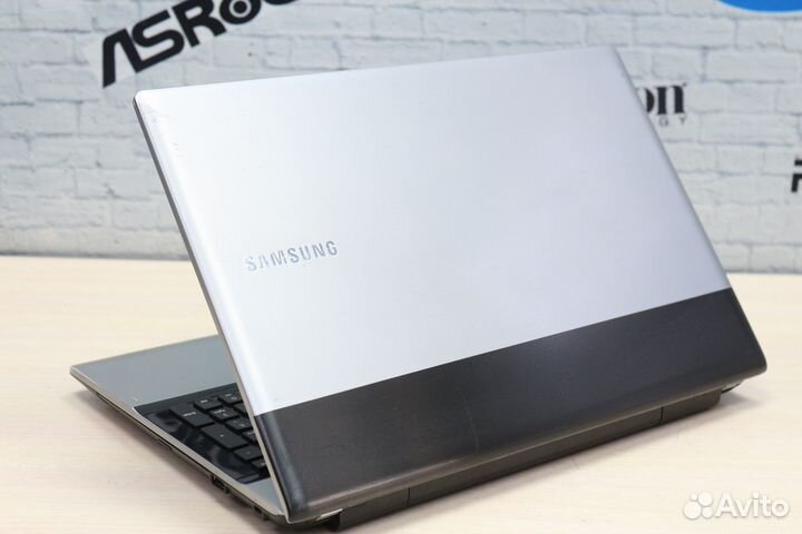 Ноутбук Samsung i3-2310M/ 8Gb/ 240Gb SSD/GT 520M