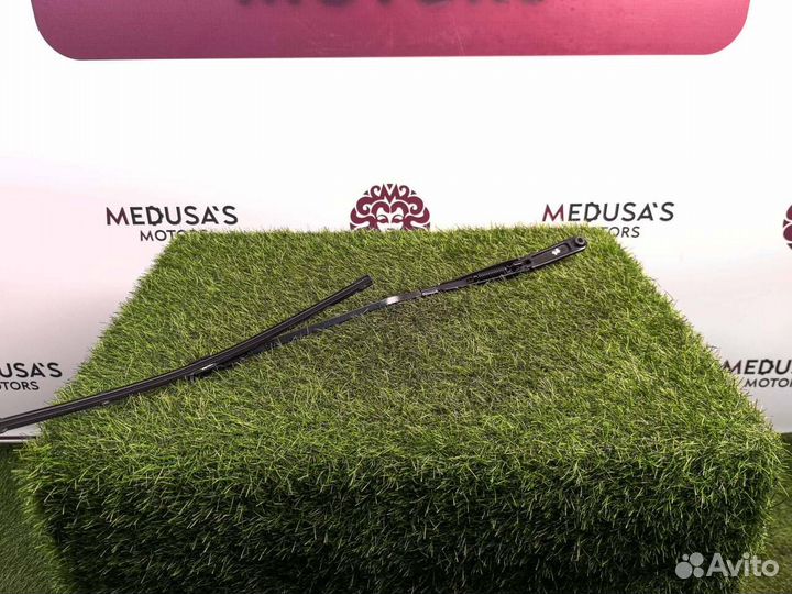 Поводок стеклоочистителя Audi A4 B9 2.0 дизель