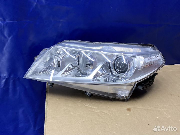 Фара левая Suzuki Vitara 2021