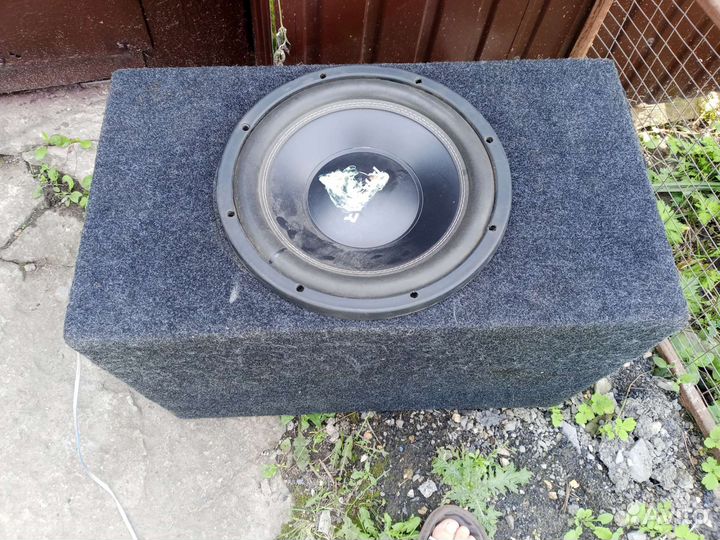 Сабвуфер в авто
