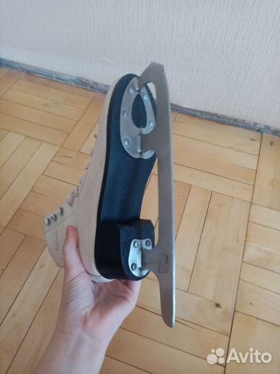 Коньки фигурные