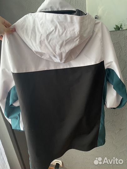 Куртка ветровка