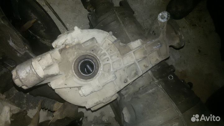 Редуктор передний Mercedes ML320