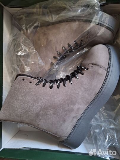 Новые турецкие демисезонные ботинки кожаные нубук