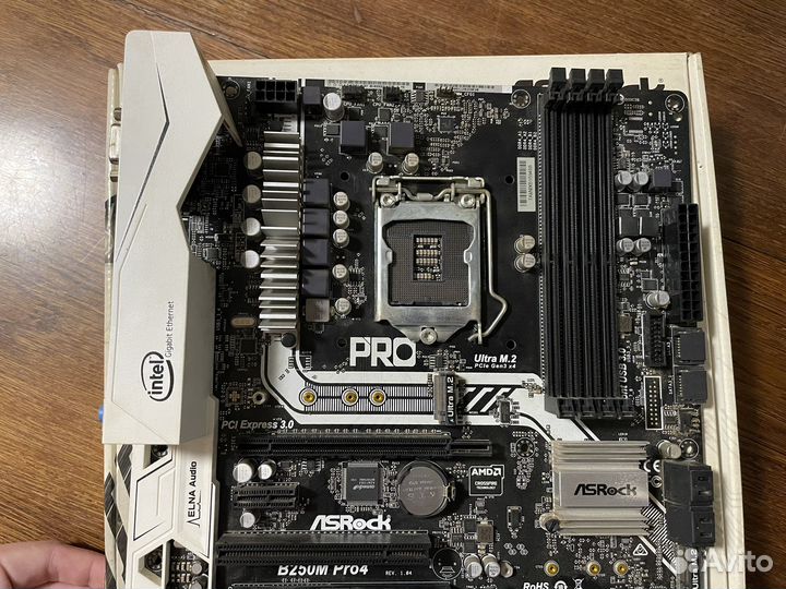 Материнская плата с процессором