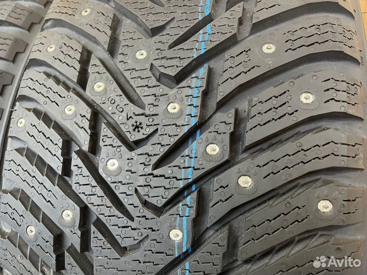 Nokian Tyres Hakkapeliitta 8 245/35 R21 96T