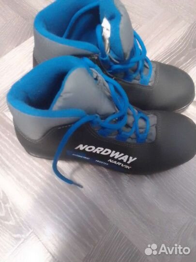 Лыжные ботинки