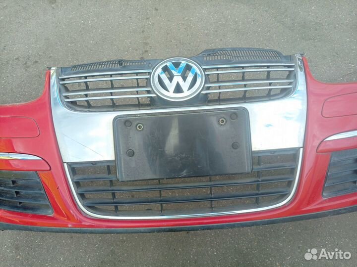 Бампер передний Volkswagen Jetta 1K2 1K0807217E