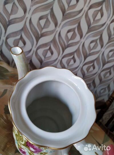 Кофейник,сахарница,молочник