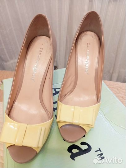 Босоножки натур кожа 36 р Carlo Pazolinl