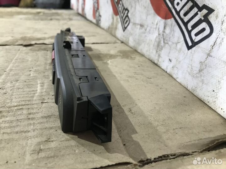 Кнопка аварийной сигнализации land rover discovery