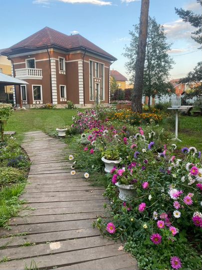 Коттедж 174,4 м² на участке 6 сот.