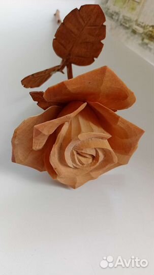 Роза декоративная из дерева для интерьера