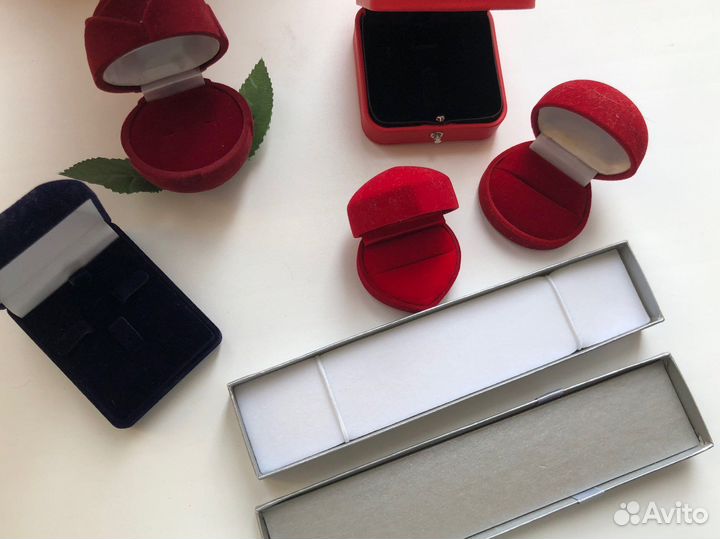 Коробка для ювелирных изделий