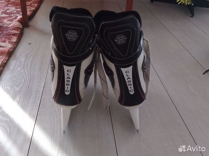 Хоккейные коньки