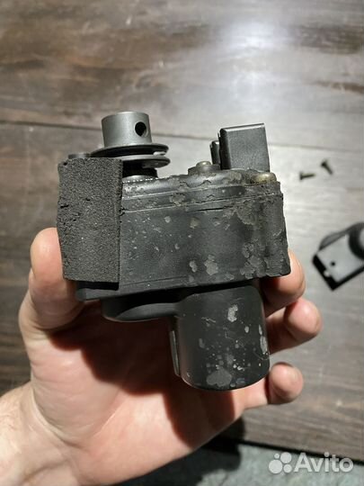 Моторчик экзапа для Yamaha MT-01 05-06