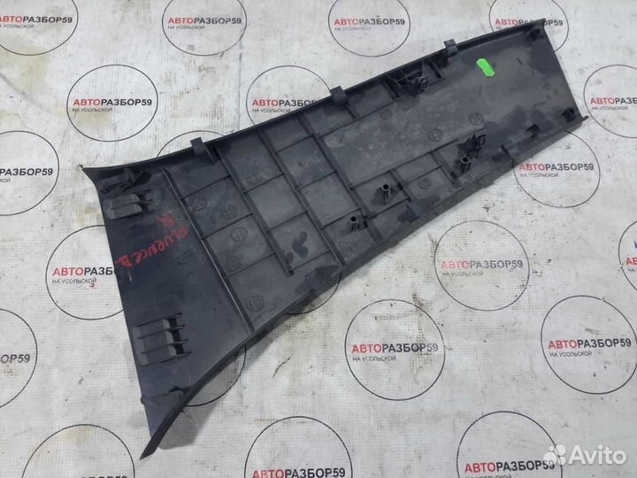 Обшивка средней правой стойки Renault Fluence