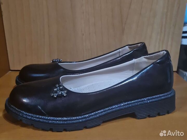 Туфли школьные для девочки 34 размер новые