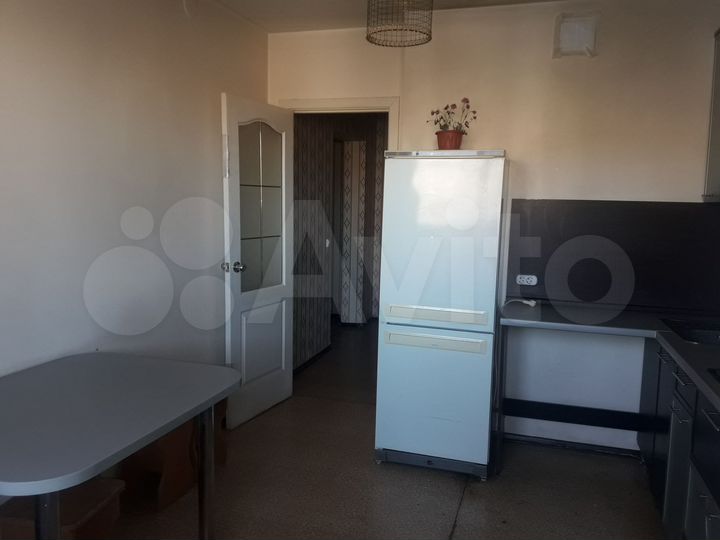 2-к. квартира, 54 м², 4/10 эт.