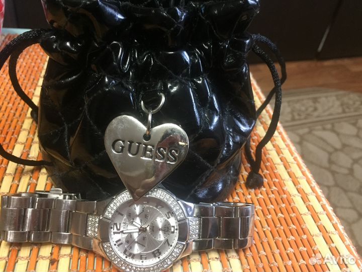 Часы guess