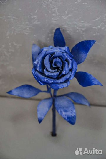 Роза кованая