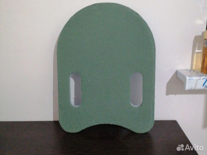 Досточка и колобашка для плаванья